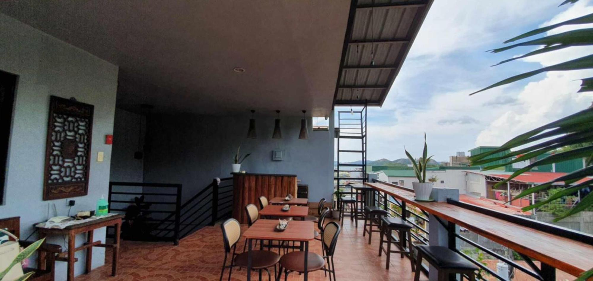 Aj Tourist Inn Coron Esterno foto